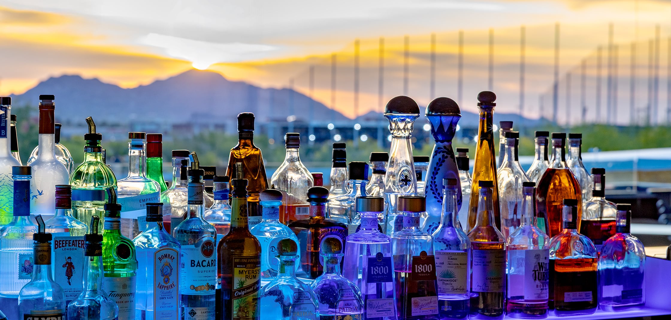 2240X1068 Bars & Lounges